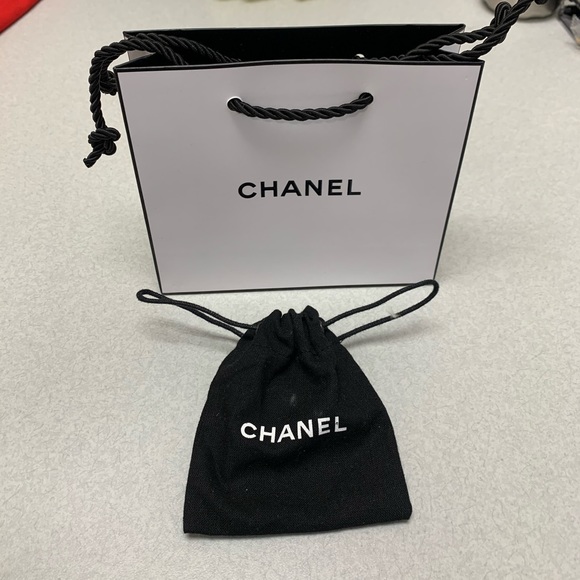 ❤️SOLD❤️Chanel CC Crystal Silver Tone Necklace⭐️ - Picture 16 of 16